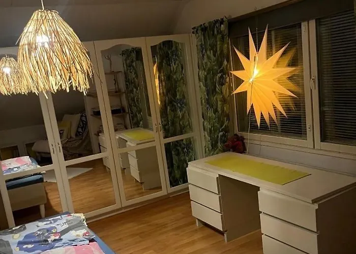 Omakotitalo Harjun Vieressae Aivan Keskustassa Apartment